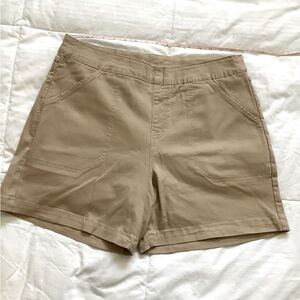 😊 Nautica Women’s Khaki Shorts L